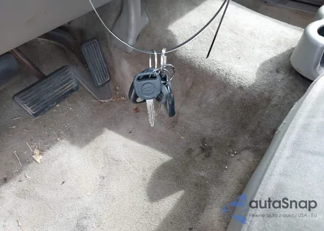 2004 Chevrolet Tahoe Ls z USA, uszkodzony, nr VIN 1GNEC13V84J246862